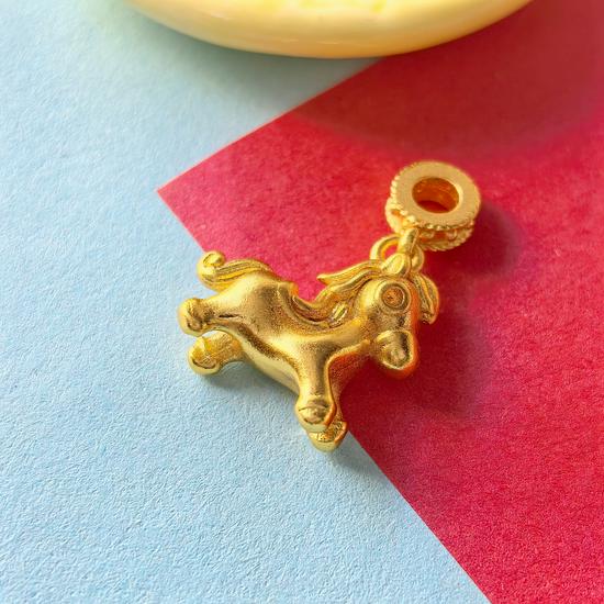 Gold-Plated Zodiac Horse Pendant Necklace - Chinese Style Women s Clavicle Chain