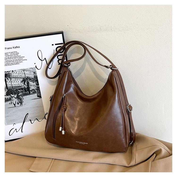 Women's 2025 Spring Retro Tote: Large-Capacity Simple Korean Fashion Shoulder Bag