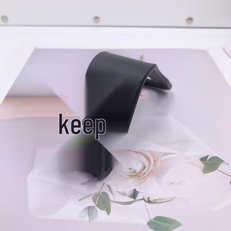 Universal Cute Flower Car Seat Back Hook - No Installation, Strong Load Bearing, Multifunctional Storage