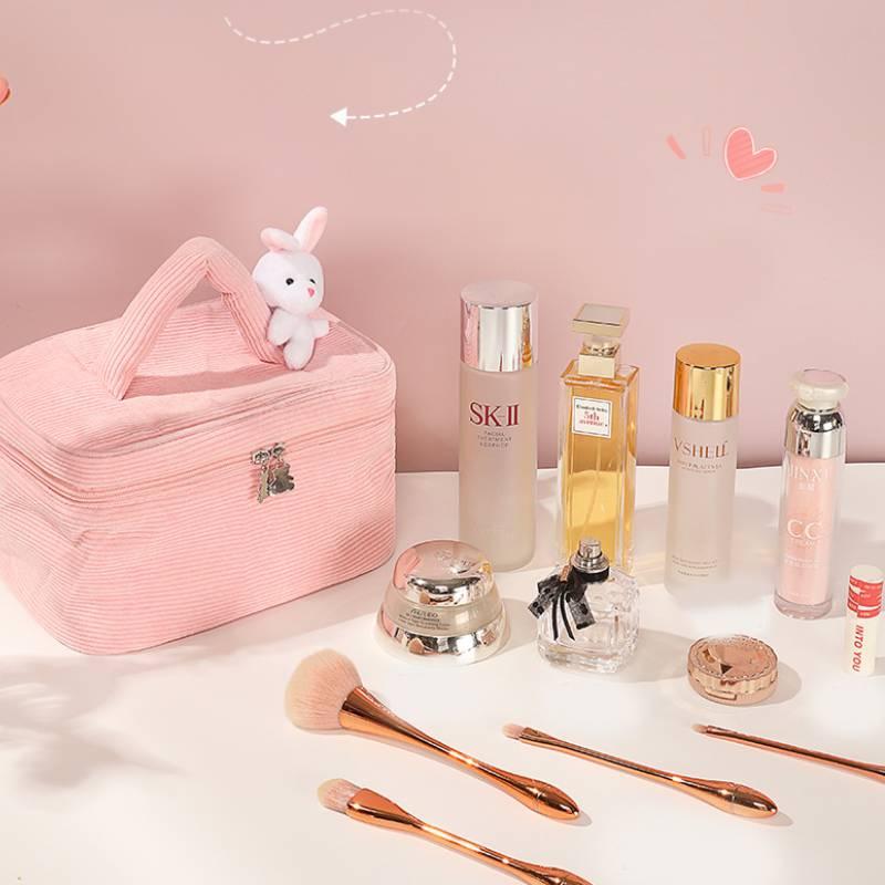 Portable Plush Toiletry Bag For Women With Multiple Compartments And Easy-to-use Dual Zipper
