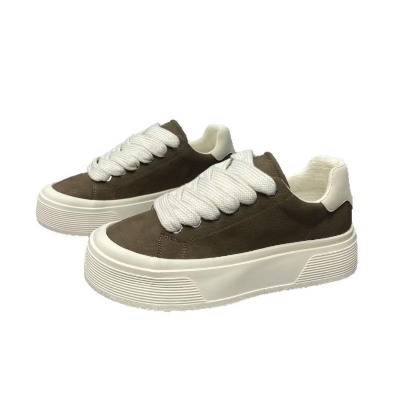 Trendmarken Herrenschuhe neue dicksohlige bequeme und vielseitige dicksohlige Freizeitschuhe trendige weichsohlige Arbeits-Board-Schuhe