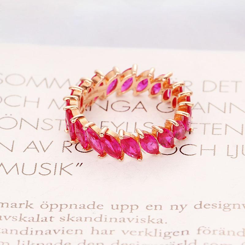 Russia 585 Purple Gold Light Luxury Rose Ruby Petal Flower Ring Rose Gold Plated Horse Eye Ring Women
