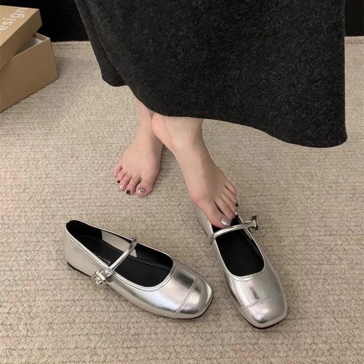 Retro Mary Jane shoes women's 2025 spring and autumn new one-word with light mouth round head single shoes flat bottom with skirt small leather shoes