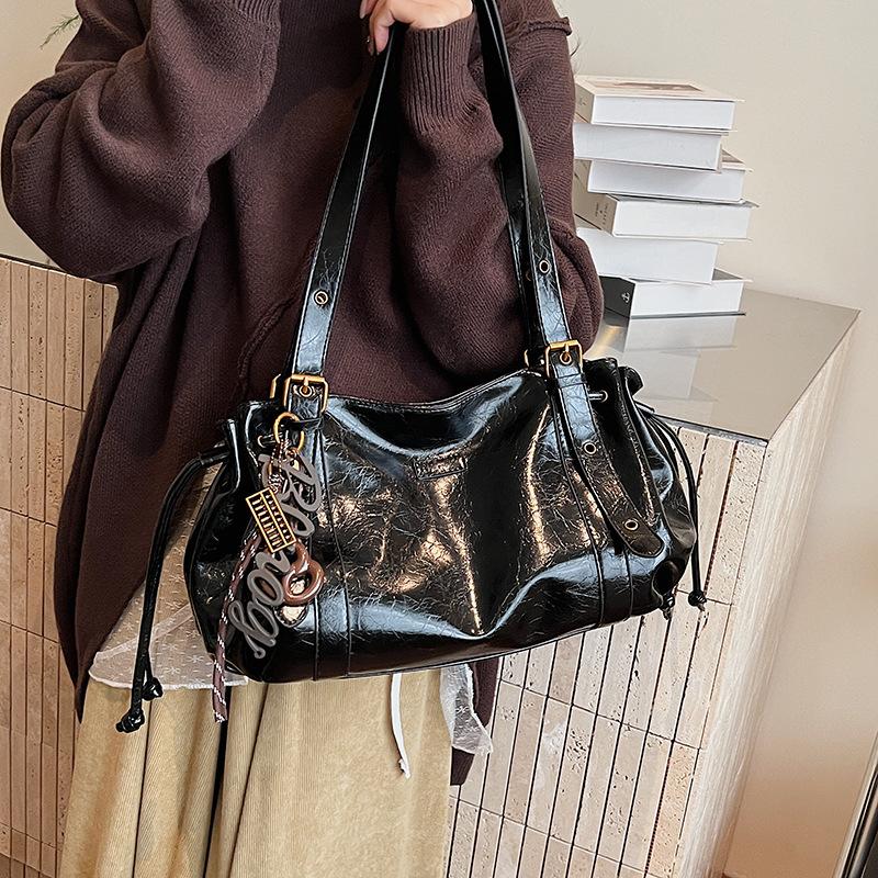 Tote Bag - Stylish Commuting Bag for Women, Retro and High-quality Women's Bag