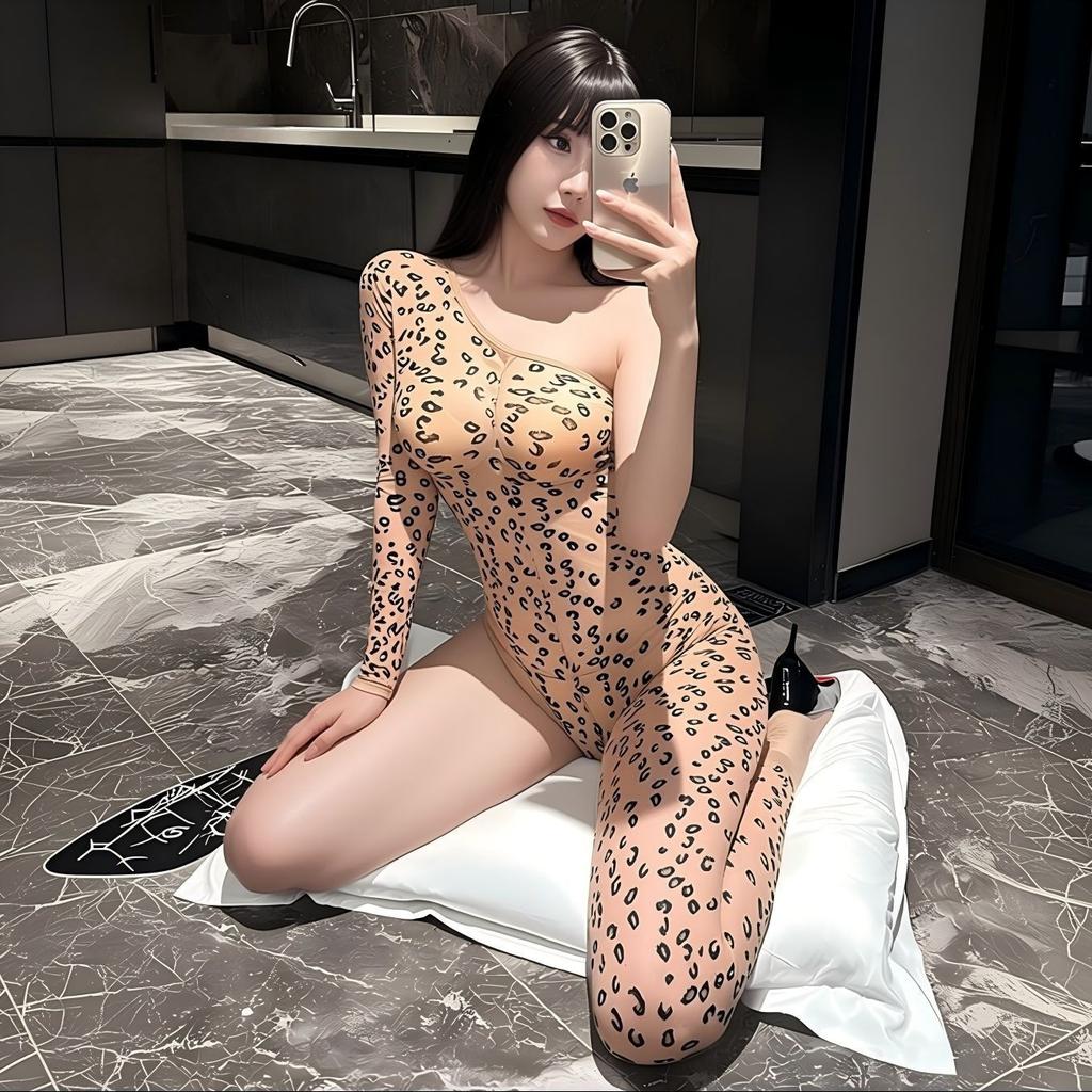 Sexy lingerie, sexy pure desire, leopard print mesh, black silk open file, free of temptation, one-piece socks, transparent passion, seduction women