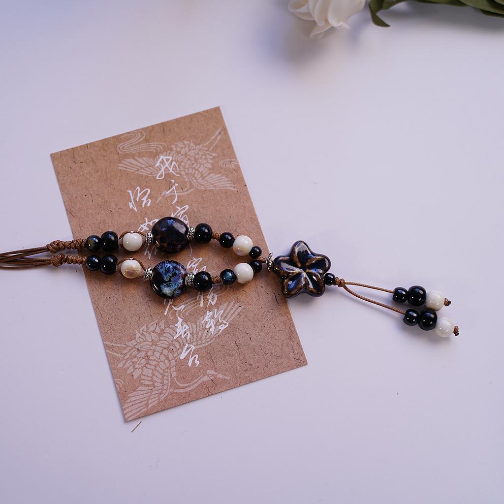 Factory direct sales ceramic necklace does not fade light luxury niche sweater necklace