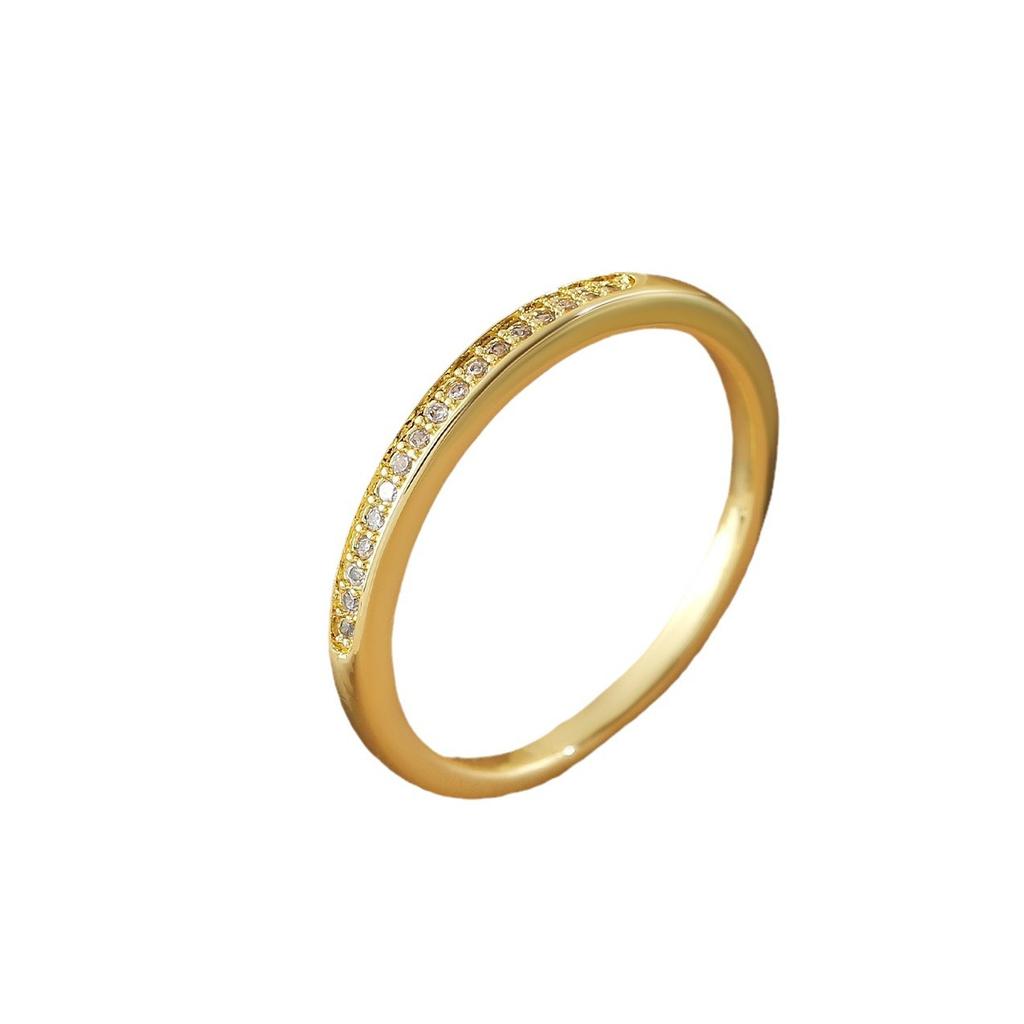Smooth-edged Heart-shaped Diamond Ring with Micro-set Zirconia, Open Design, Fashionable and Versatile.
