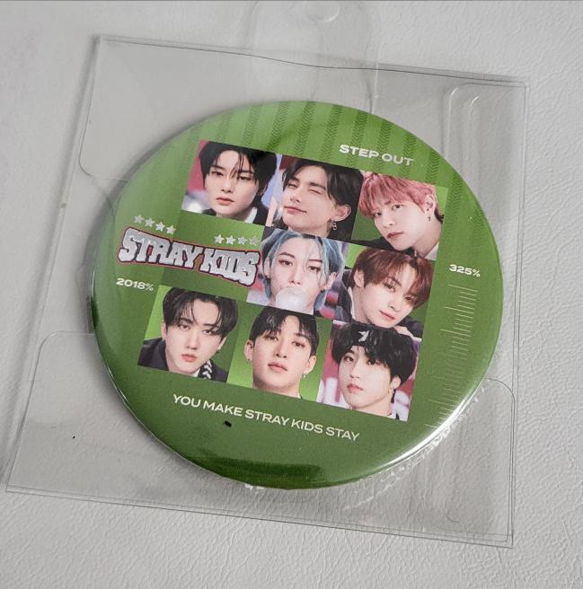 Stray Kids Round Hand Mirror 7.5cm – Random Image Fan Accessory
