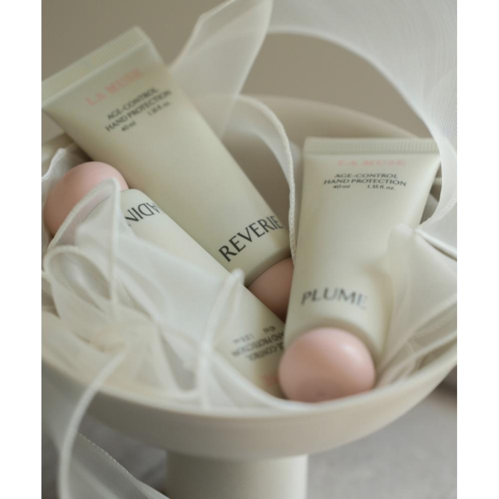 

Lamuse Age Control Hand Protection plume