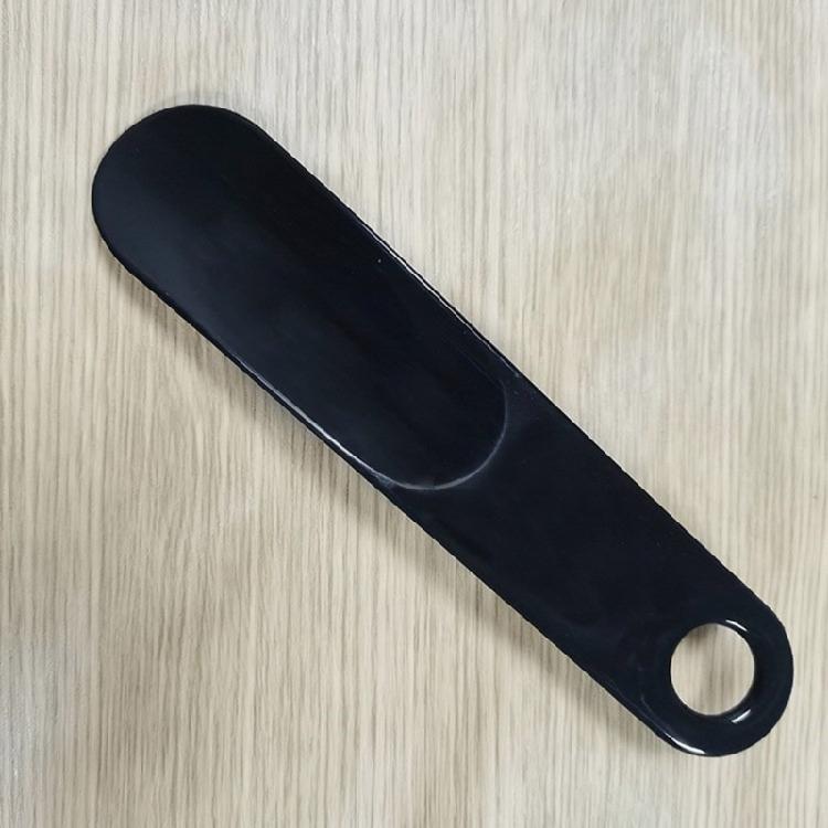 Ergonomic Handle Shoehorn 15cm Plastic Shoehorn Light Weight Portable Plastic Shoe Horn for Elderly Pregnant Women Kids