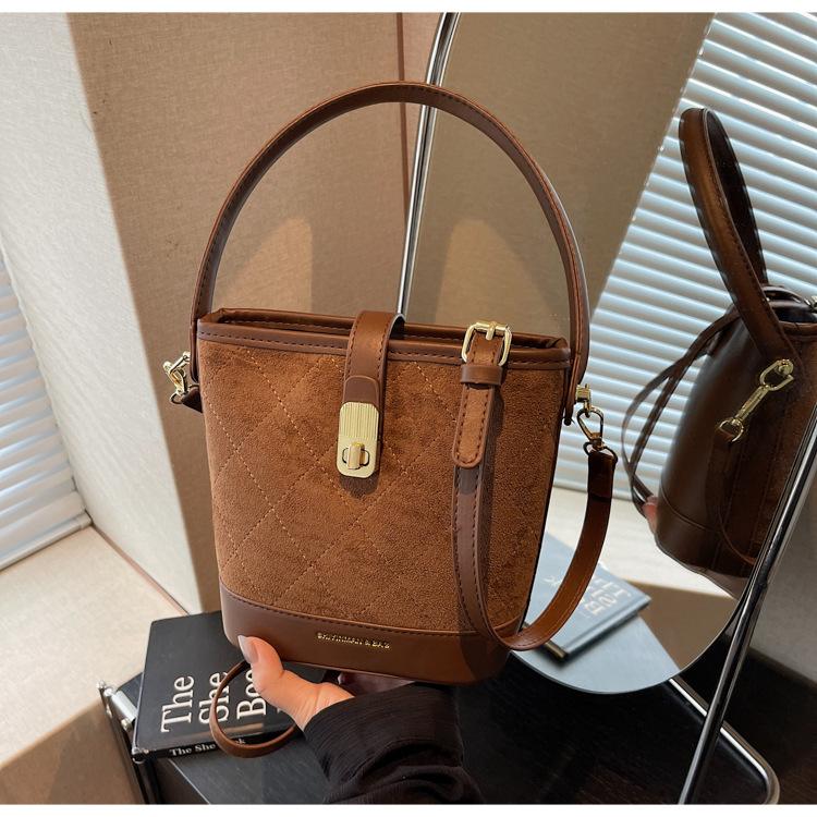 Frosted Retro Small Bag Women's Autumn and Winter Versatile Shoulder Messenger Bag Popular Bucket Bag