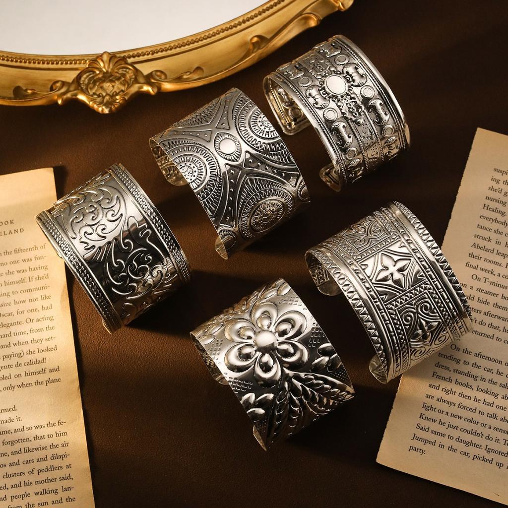 Bohemian Ethnic Style Tibetan Bracelet, High-end Ancient Silver Open Bracelet, Personalized Trendy Cool Arm Ring Jewelry.