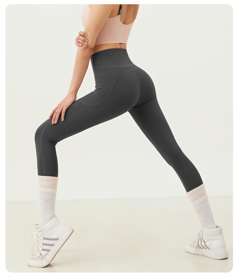High-Waist Yoga & Cycling Shorts with Pocket - No Line, Peach Lift Design for Women