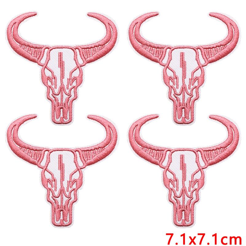 10pcs Wholesale Western Cowboys Embroidered Diy Hats Backpack Sewing Badges Greet Cow Head Patch Iron On Patches Stickers 