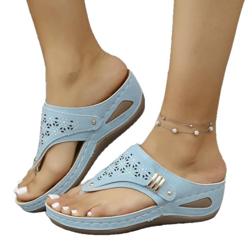 New large-size women's shoes pinch cold slippers women's metal thick-soled wedges comfortable beach sandals