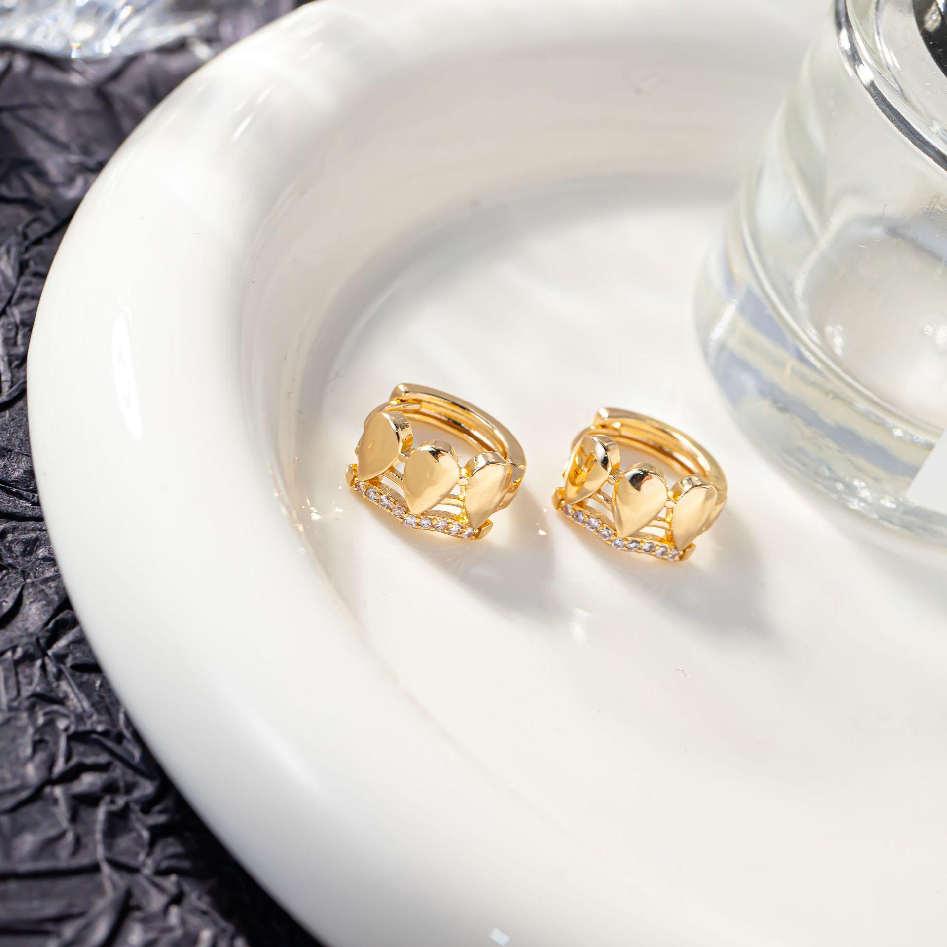 Elegant Double Water Drop Micro-inlaid Ear Studs: High-End Versatile Hoop Earrings