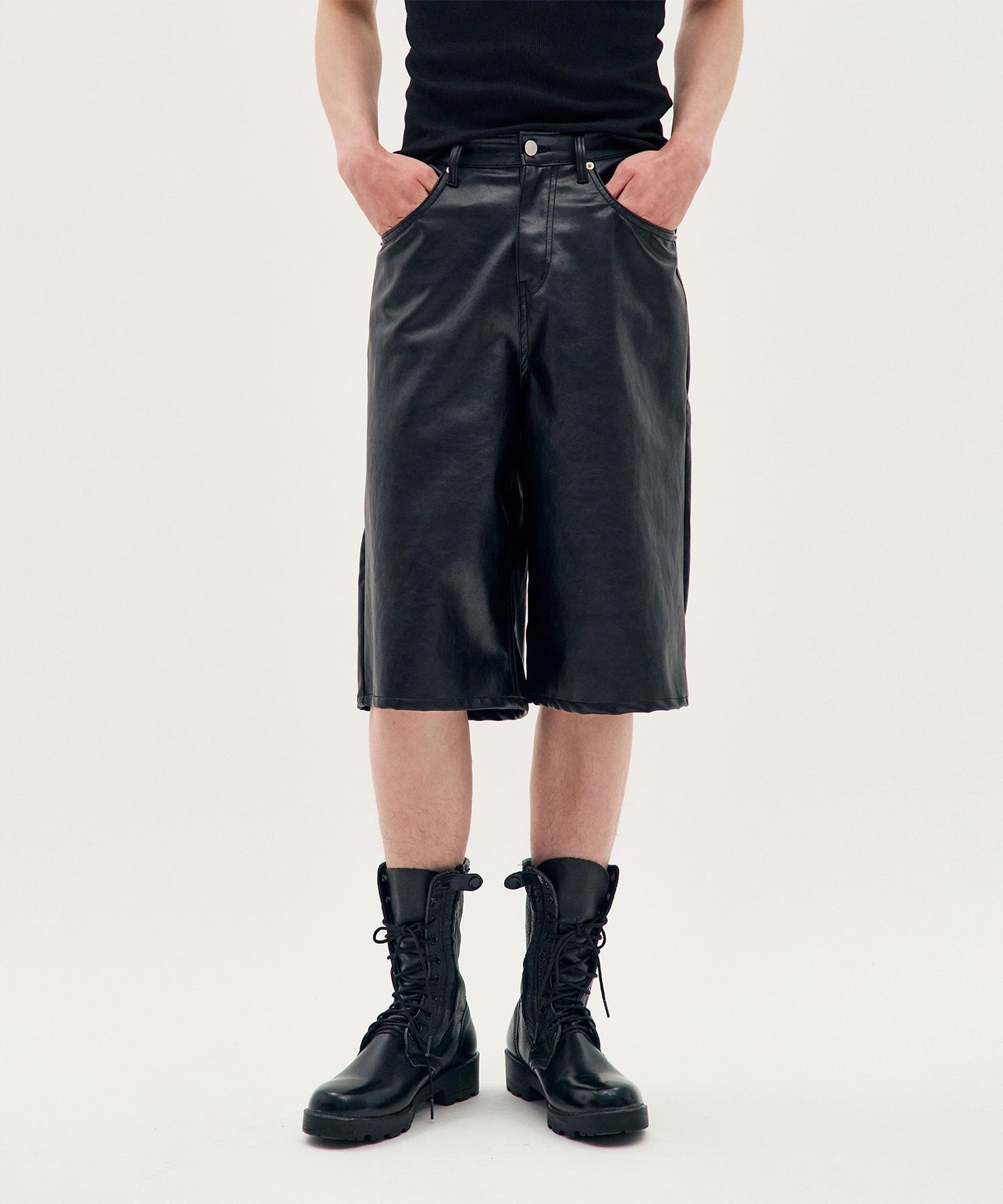 Peuloseseu Leather Bermuda Shorts - Black