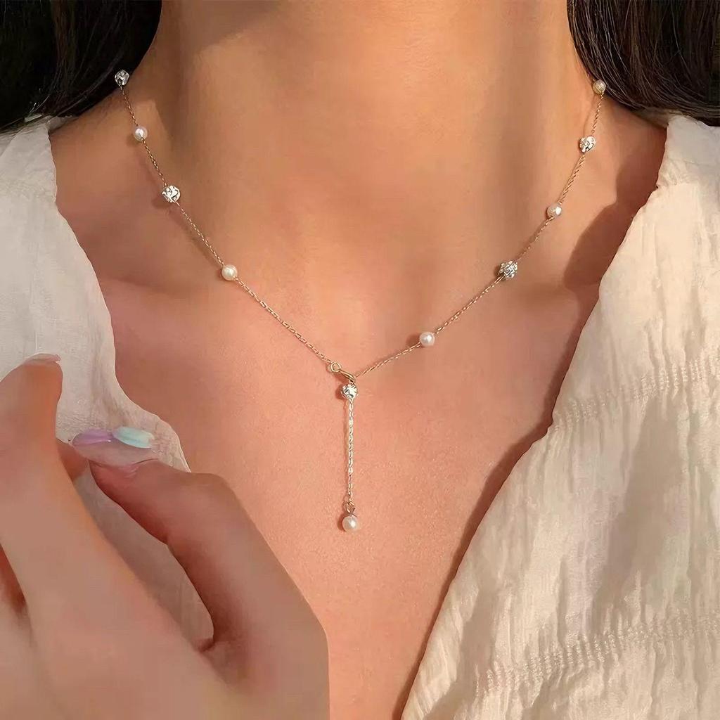 Women's Summer Luxury Titanium Steel Necklace - High-End Design Clavicle Pendant