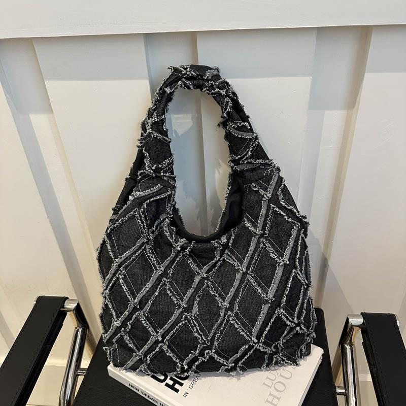 Fashionable Canvas Tote Bag For Women With Stylish Quilted Design And Versatile Colors