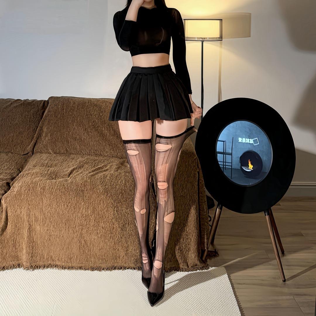 

Sexy hand-torn stockings temptation super good tear pantyhose black silk pantyhose couple can tear socks ultra-thin One size fits all чорний