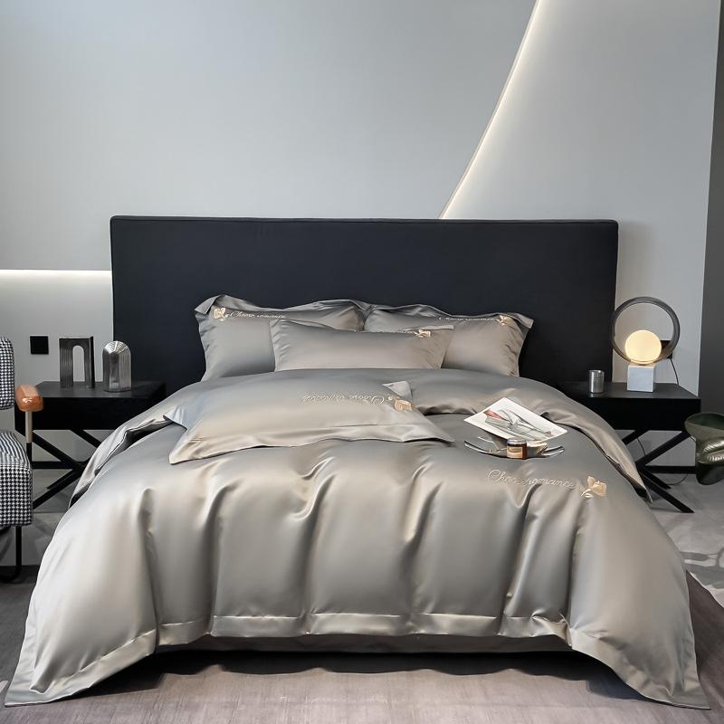 Neu Sommer Eis Seide Vier-Stück Set Einfarbig Einfache Gewaschen Seide Stickerei Bettwäsche