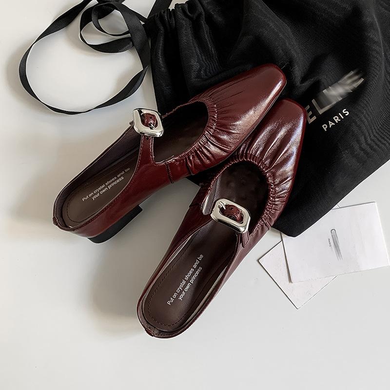 

Внунее увеличение высоты 2025 лето новая муза девушка французский квадратный носок складки один педаль мюли наполовину тапочки верхняя одежда тренд 39 красный