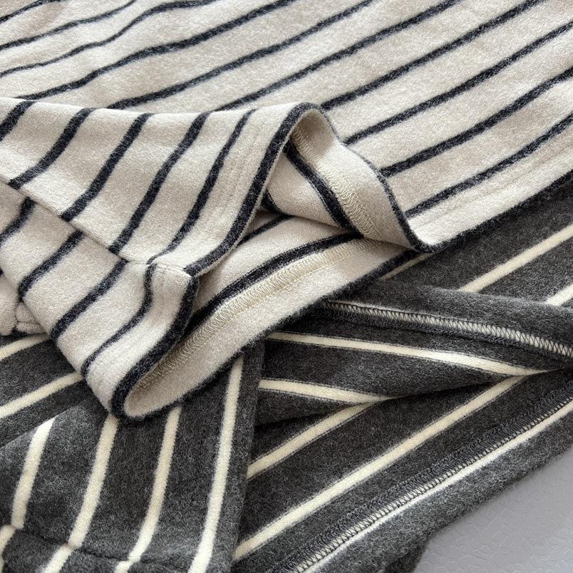 Women's Spring Arrival Velvet Short Sleeve Retro Stripe Loose T-Shirt - Round Neck Casual Versatile and Age-Reducing Top