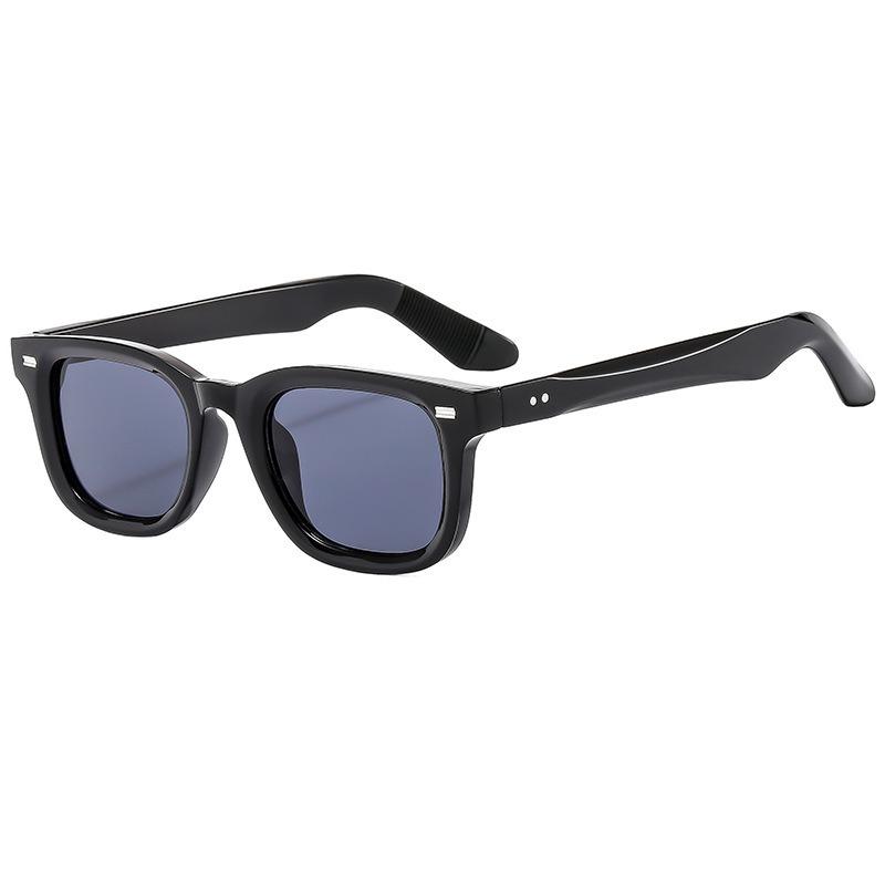 Vintage Square Sunglasses Women Men Ocean Color Shades Designer Sun Glasses Fashion Rivet Rectangle