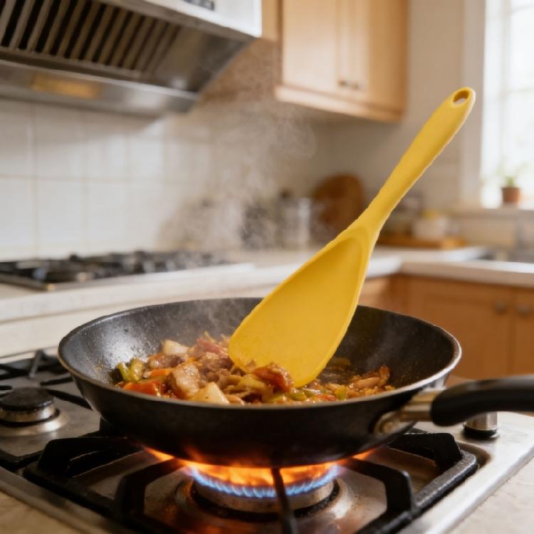 Soft Touch Silicone Duckbill Spatula for Nonstick Cookware Heat Resistant Stirring Spoon Multipurpose Kitchen Gadget