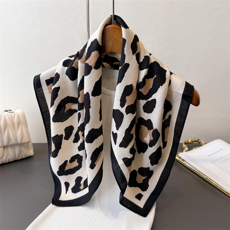 Leopard Pattern Charm Herringbone Cotton Linen Small Square Scarf Silk Imitation Velvet Headscarf Shawl Sunscreen Women
