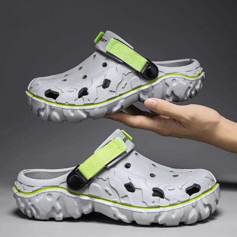 Fashion Summer Men Slippers EVA Soft Outdoor Sandals Garden Clogs Male Casual Shoes Fashion Water Shoes For Beach Comfort Home Slides