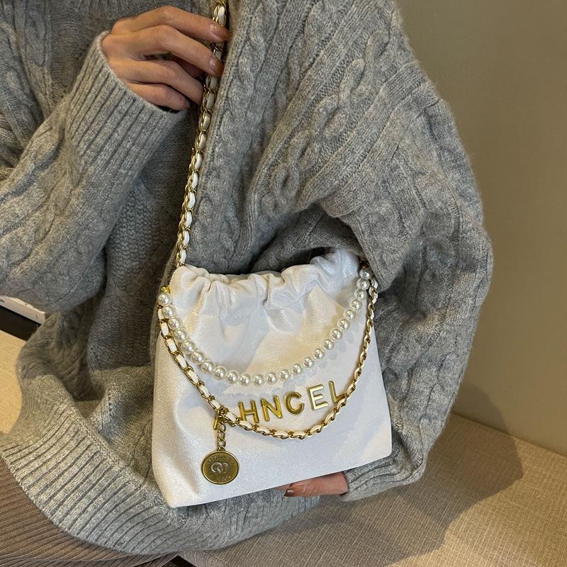 Bag women's new autumn and winter fashion diamond chain bag niche high-end textured shoulder bag