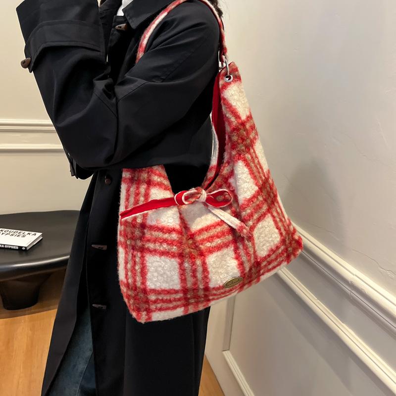 Korean New Autumn and Winter Plush Lazy Versatile Double-sided Shoulder Tote Bag Soft Waxy Japanese Student Bag Female