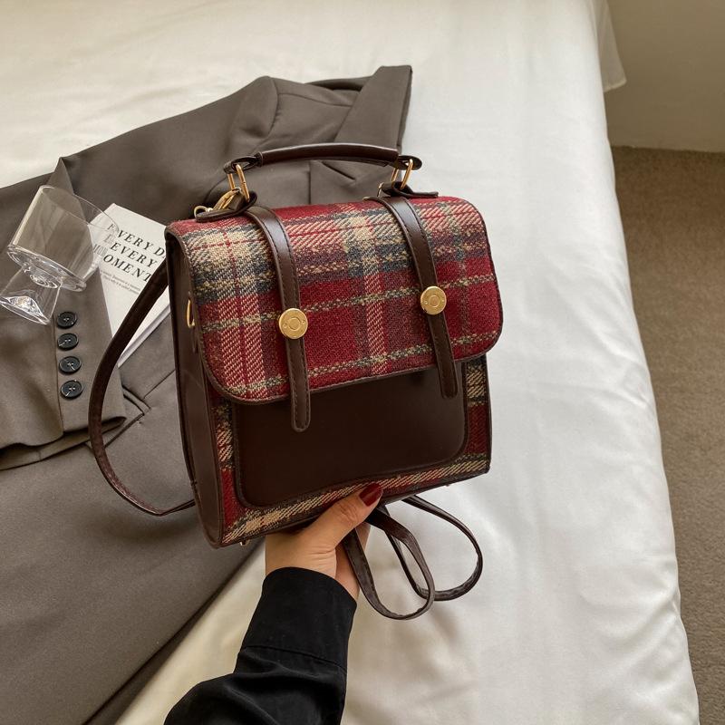 

Student large-capacity travel small backpack simple casual backpack bag women s 2024 summer new fashion handbag бордовий