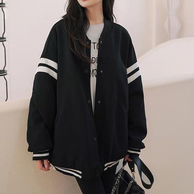Chaqueta de uniforme de béisbol retro japonés para mujer, nuevo uniforme de béisbol de pareja, top a rayas en contraste blanco y negro para mujer