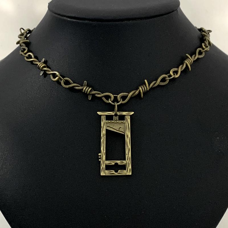 Piccoli Rovi di Filo Ghigliottina di Ferro Collana Choker da Donna Stile Hip-hop Gotico Punk Catena a Spillo con Piccoli Punti Spinati Choker Regali
