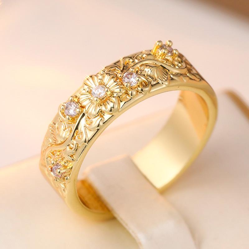 Simple Inlaid White CZ Flower Women's Ring Classic Gold Color Hand Carving Daily Wear Party Jewelry Anniversary Gift