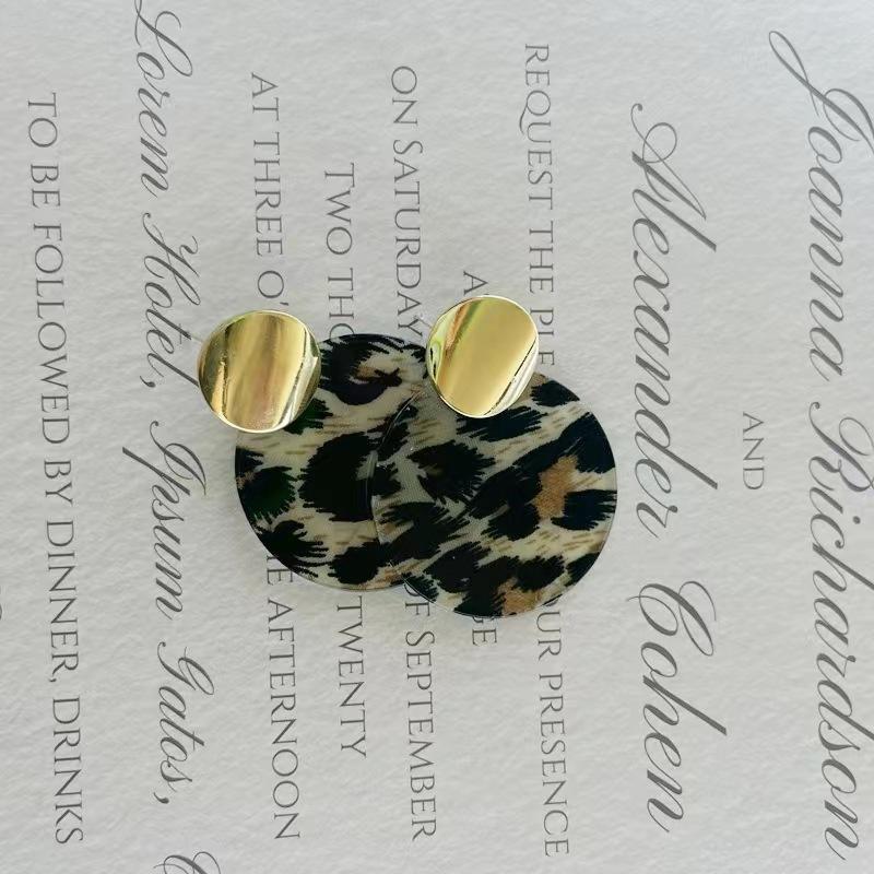 Light luxury high-end acetic acid exaggerated round earrings femininity new s111 silver needle retro personalized leopard print earrings