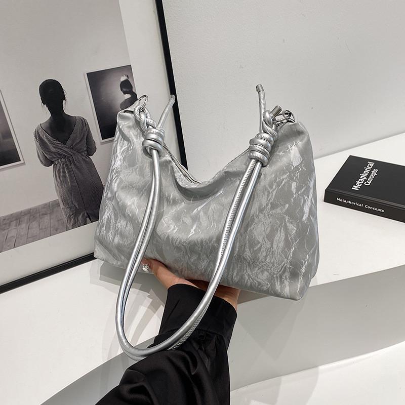 Fashionable Minimalist Design Medium Size Pu Tote Bag For Women Available In Four Colors