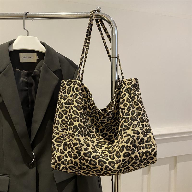 

Large capacity bag women s leisure bag tote bag niche tide shoulder underarm bag tote bag tide коричневый