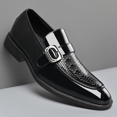 Moda Nuove Scarpe Eleganti da Uomo Taglia Grande in Vernice Designer Suola Morbida Primavera Autunno Fibbia Scarpe Derby da Uomo Designer