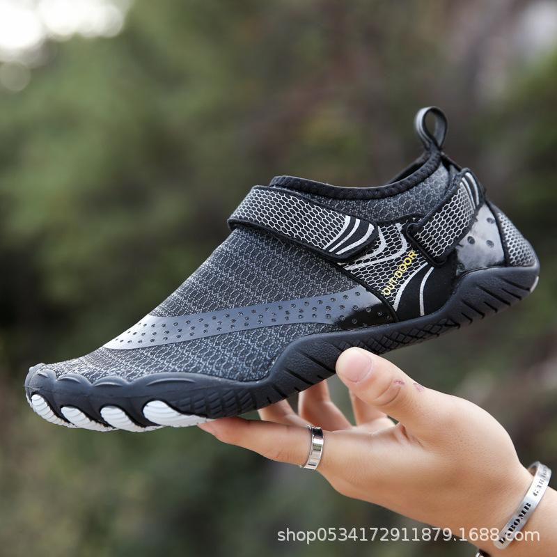 Five-finger wading shoes outdoor casual swimming shoes leaking creek shoes medium and large children beach shoes student hiking shoes