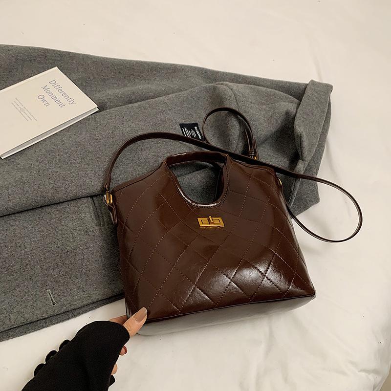 Popular Hot-selling Niche High-end Diamond Embroidery Thread Portable Bucket Bag Commuter Versatile Oil Wax Leather Messenger Women's Bag