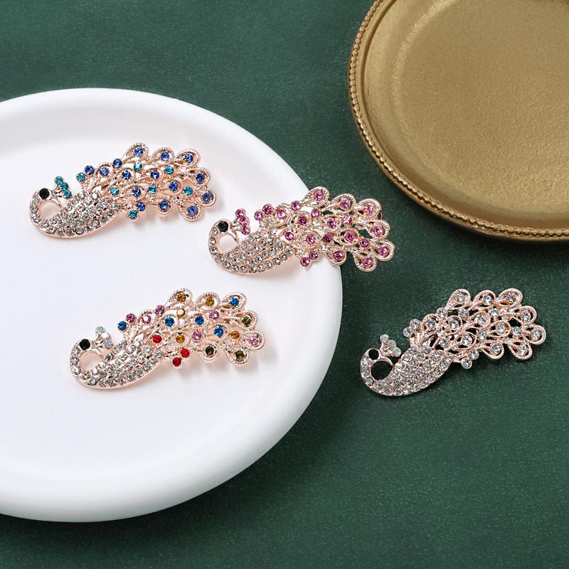 Elegant European & American Peacock Rhinestone Brooch - Versatile High-End Fashion Accessory
