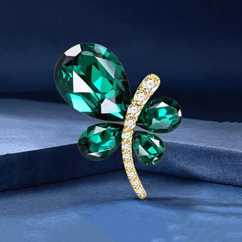 

Emerald Butterfly Brooch: Elegant Women s Insect Pin for a Retro Suit Accessory.
