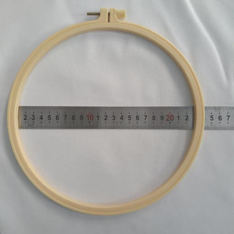 Adjustable Plastic Bamboo-Style Embroidery Hoop for DIY Cross Stitch and Fabric Stretching