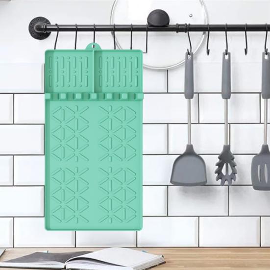 Silicone Grill Mat Heat-Resistant Multi-Slot Tool Organizer for BBQ Grilling Non-Slip Food-Grade Side Shelf Pad with Grease Drip Tray Dishwasher Safe