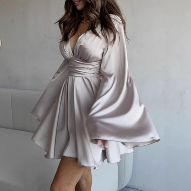 European and American women's clothing slim-fitting sexy spring and summer new temperament large v-neck horn sleeves women's short skirts, dresses