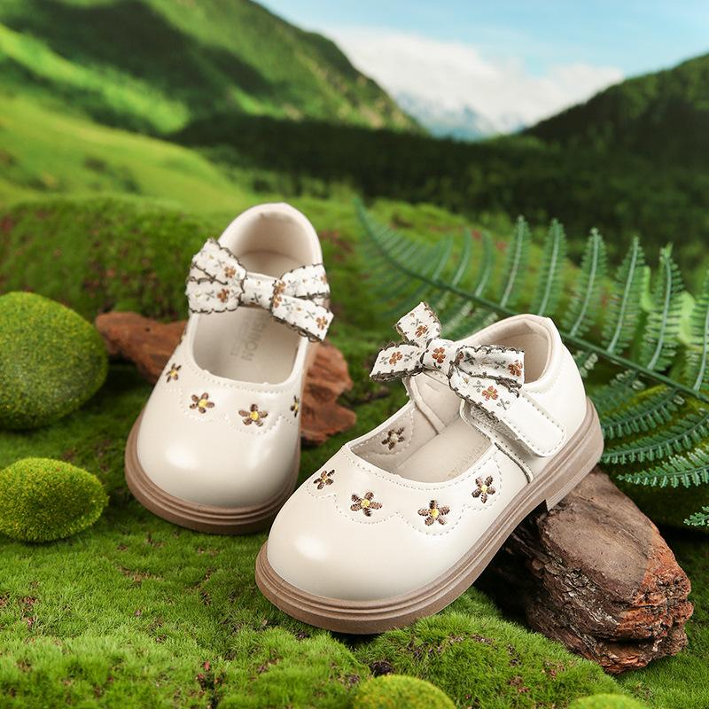 Girls' princess shoes 2025 spring and autumn new baby girl leather shoes 0-2 years old 3 soft-soled single shoes floral bow shoes