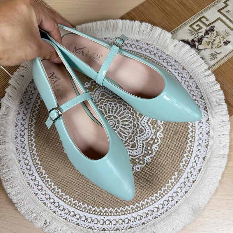 Fashion Flat Shoes for Women Spring and Autumn Shallow 2025 New Patent Leather Women's Shoes Pointed Mary Jane Retro Plus Size Flat Shoe